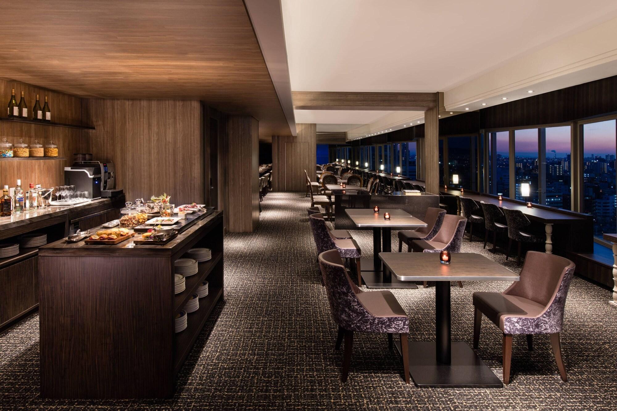 Hotel Courtyard By Marriott Shin-Osaka Station Exteriér fotografie The Lounge at Tokyo International Airport
