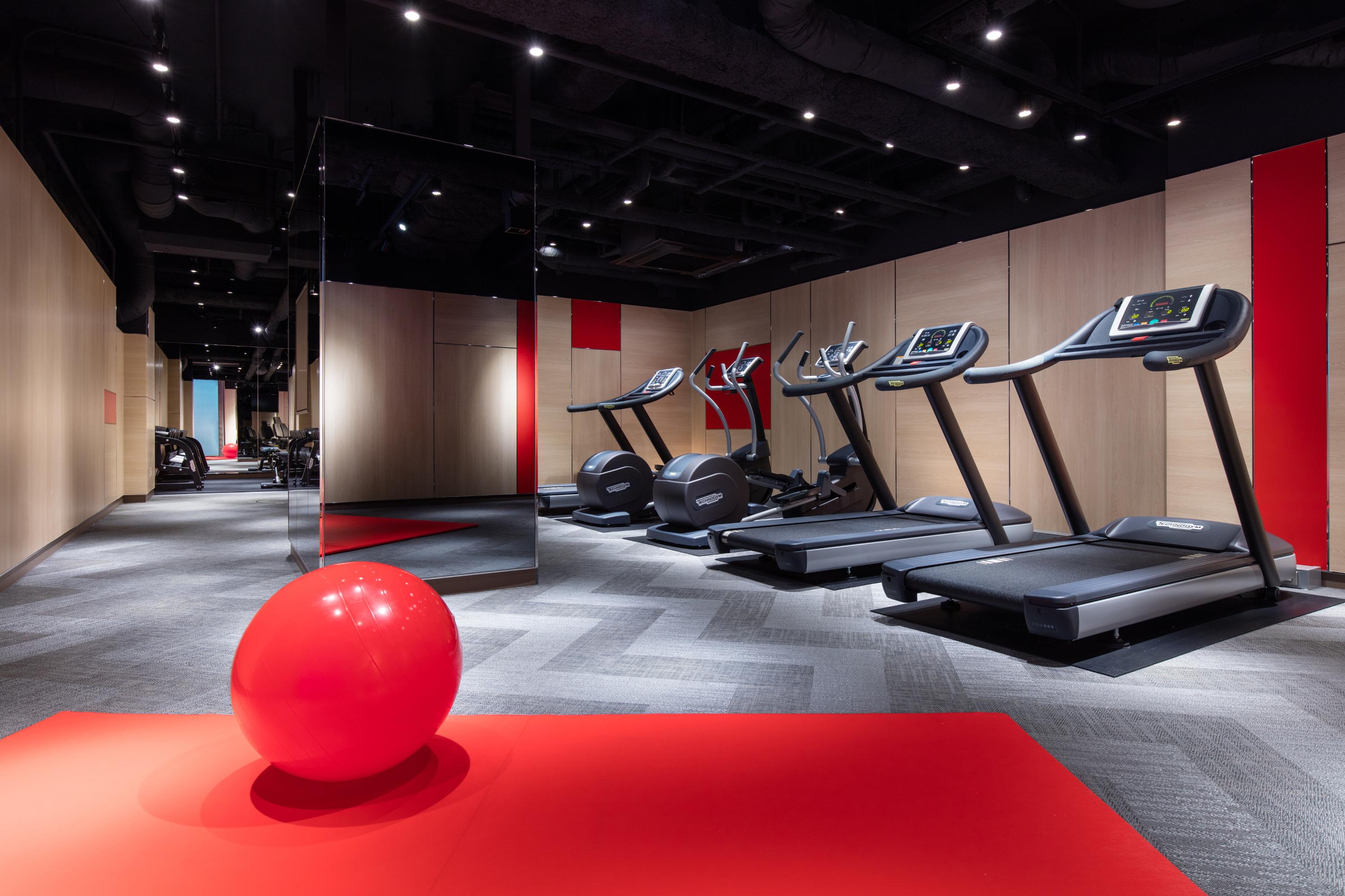 Hotel Courtyard By Marriott Shin-Osaka Station Exteriér fotografie The gym at the hotel