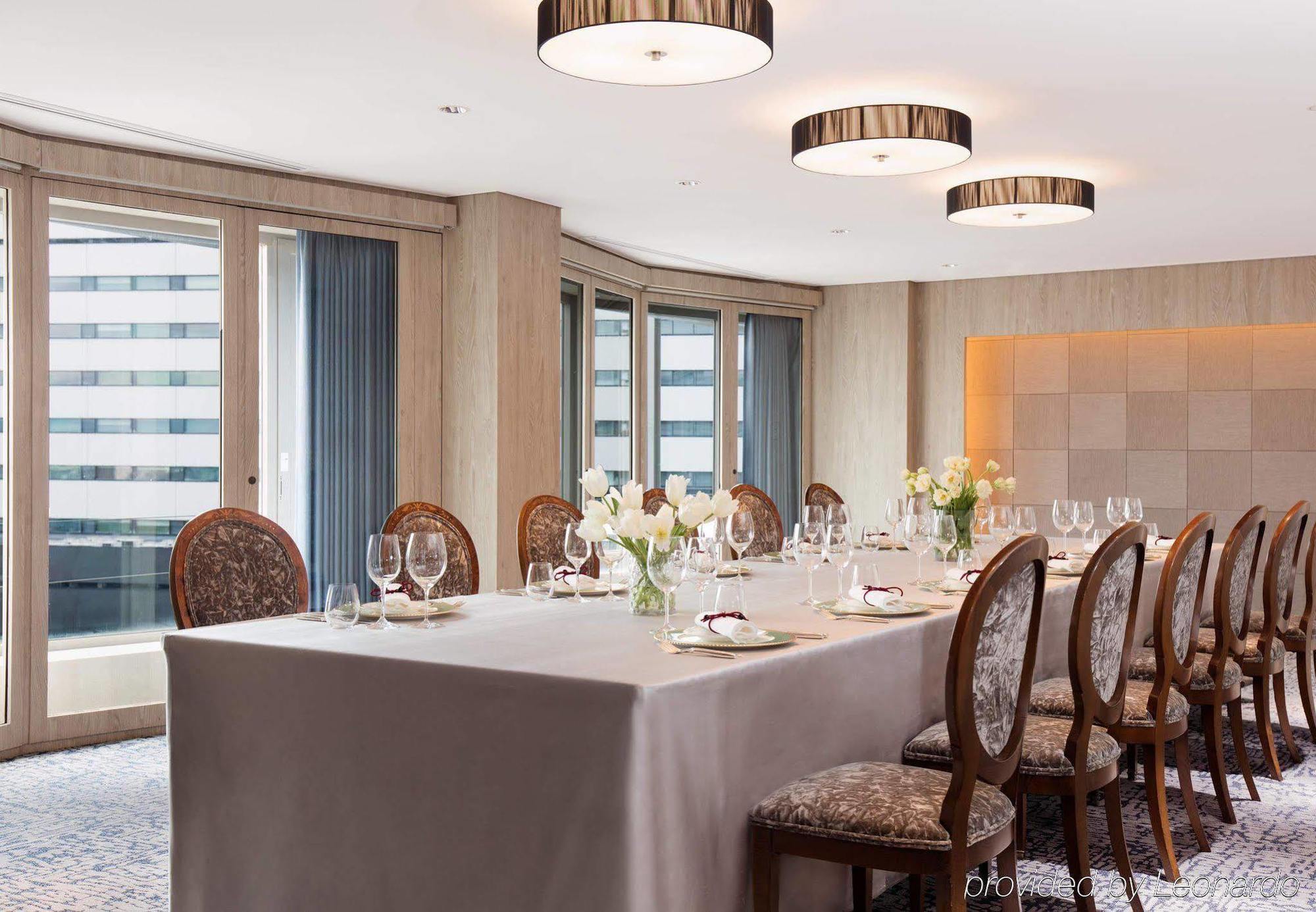 Hotel Courtyard By Marriott Shin-Osaka Station Exteriér fotografie The Private Suite